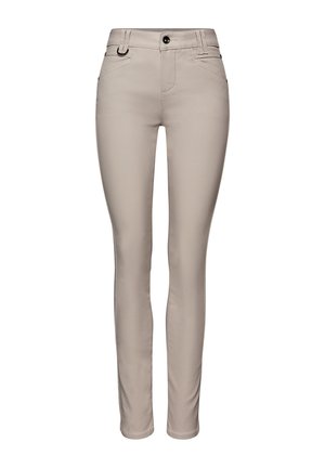 Beige slim fit broek met voorzakken, riemlussen, een knoopsluiting, ritssluiting en een klein metalen ringdetail aan de rechterkant.