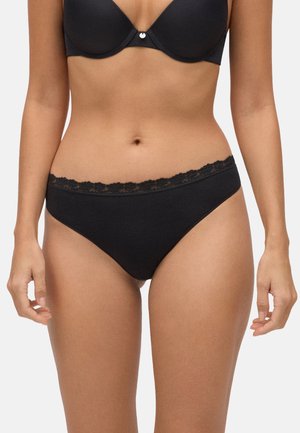Bikini de algodón negro de tiro alto con un borde de encaje en la cintura. Suave textura y tejido ligero que ofrecen comodidad y ajuste.