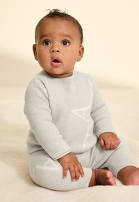 Heledhall hallhall hall hele hallhall hall sied hallall hall halong suun hall.