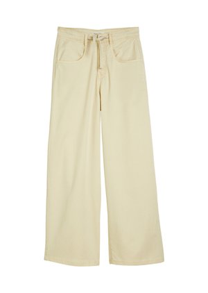 MD WIDE  - Flared Jeans - creamy yellow
