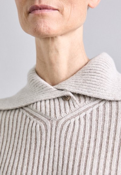Filippa K COLLAR - Strikkegenser - beige/white