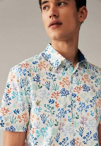 Next SHORT SLEEVE -  REGULAR FIT - Skjorter - white coral