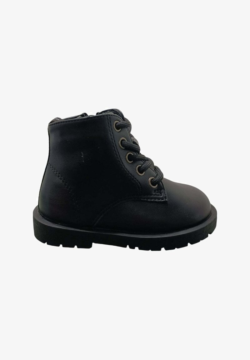 Stivaletti in pelle nera con punta rotonda, design con lacci, suola in gomma e occhielli color oro. Texture liscia con minimi dettagli di cucitura.