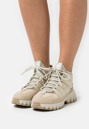 RAEBURN EDGE MID - Kotníková obuv - medium beige