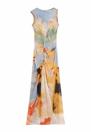 Robe longue sans manches avec fronces latérales et lien réglable, présentant un motif floral coloré aux tons doux de bleu, jaune, orange et vert.