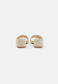 ALDO CLAUDINA - Matalakantaiset pistokkaat - white/bone
