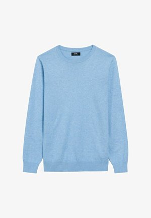 Jasnoniebieski sweter z okrągłym dekoltem wykonany z miękkiego materiału. Posiada długie rękawy, ściągacze przy mankietach oraz małe logo na klatce piersiowej.