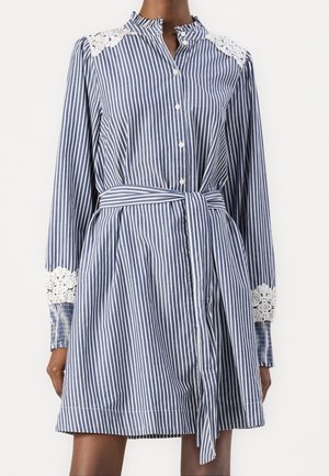 Skjortklänning - white