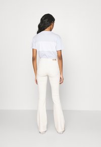 ONLY Flared Jeans - off-white