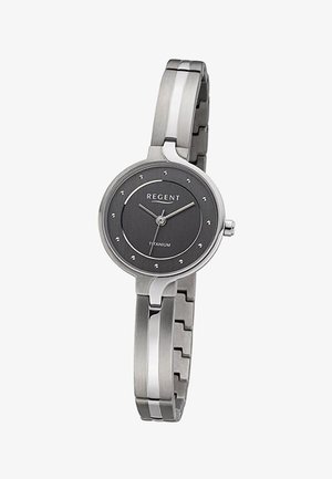 Montre-bracelet en titane argenté avec cadran rond noir, marqueurs d'heure minimalistes et bracelet métallique fin avec fermoir.