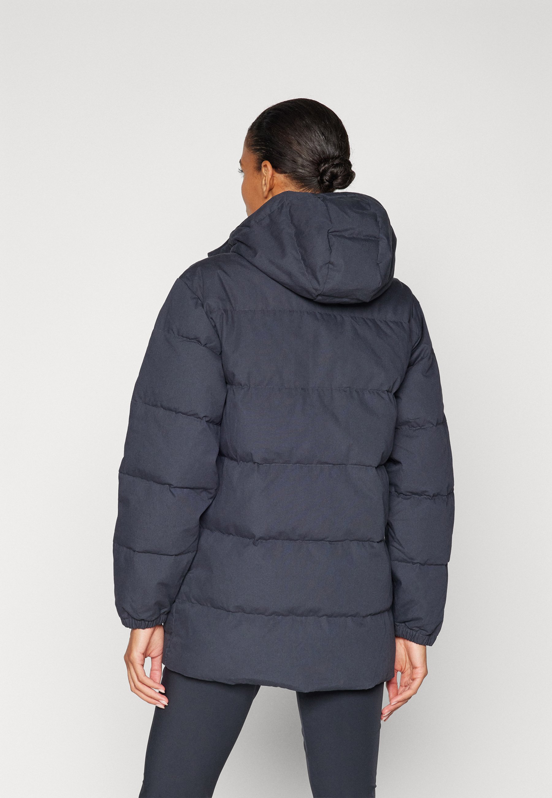 Patagonia レディース ダウンジャケット M ネイビー patagonia - パタゴニア レディースダウン ネイビー の通販 by AI