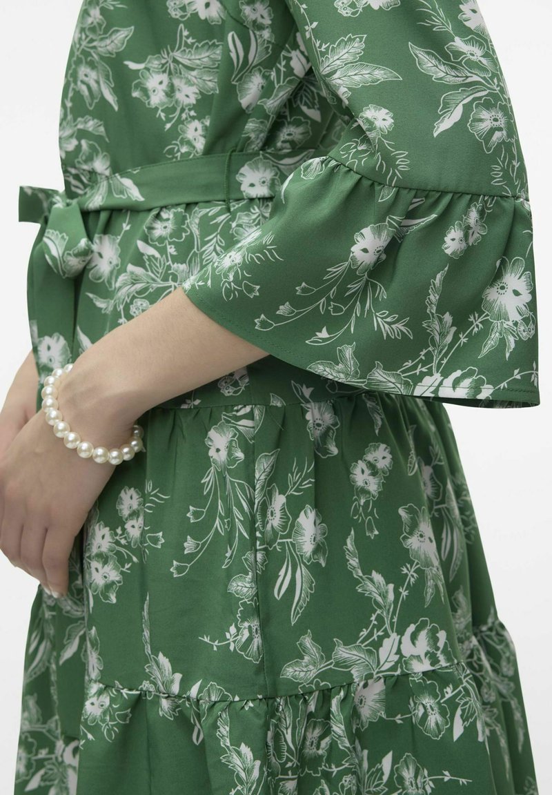 Vero Moda ZERA - Day dress - fairway/mottled green - Zalando