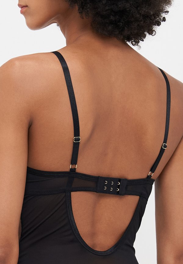 WILDER NIGHTS SEQUIN MULTI - Body - beige3