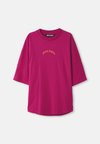 T-shirt con stampa - fuchsia/orange