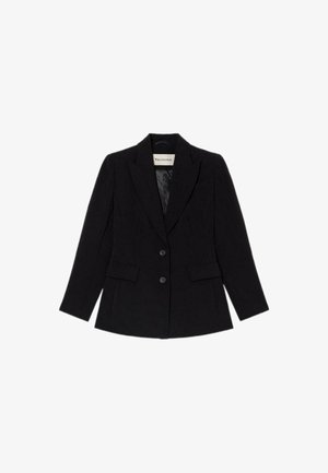 Černý blazer vyrobený z hladké látky, s přizpůsobeným střihom, špičatými klopami, dvěma předními kapsami a dvěma knoflíky pro zapínání.