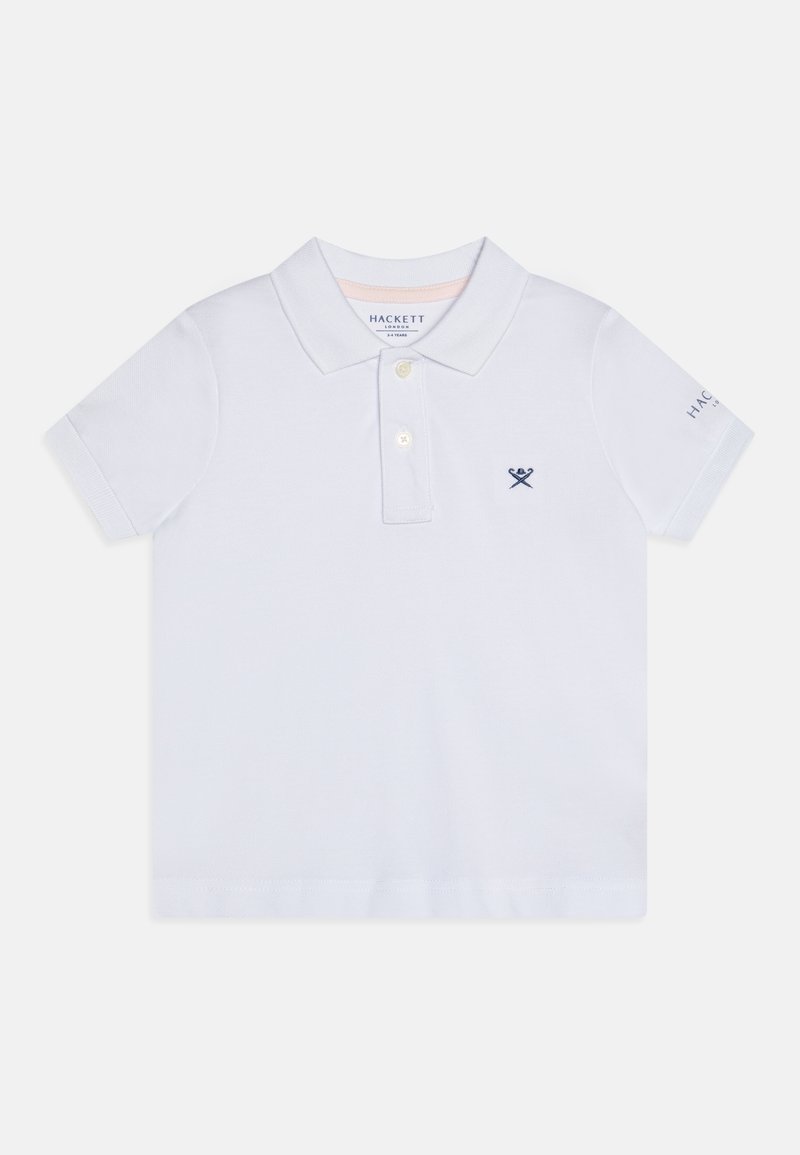 Polo blanc à manches courtes avec deux boutons, petit emblème bleu marine sur la poitrine gauche et "Hackett" sur la manche droite.