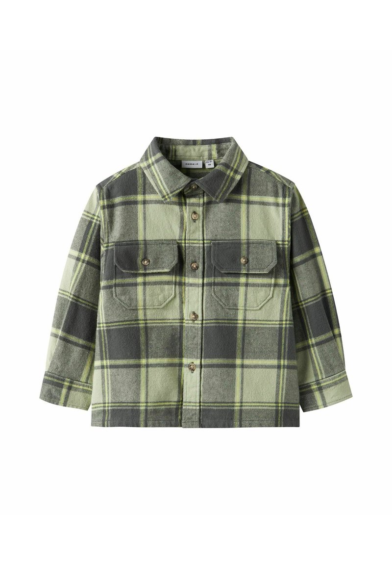Grønn og grå rutete skjorte med lange ermer, krage, to brystlommer og knappelukking. Myk stofftekstur, uformelt design.