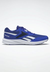 Modrá sportovní bota s síťovaným svrškem, texturovanými detaily, bílými akcentními pruhy a polstrovanou podrážkou pro podporu. Obsahuje branding Reebok.
