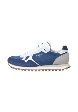 Blau-weißer und grauer Sneaker mit Velours- und Stoffeinsätzen, weißen Schnürsenkeln und Gummisohle, seitlich mit "Pepe Jeans London" gebrandet.