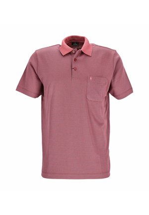 Kurzärmliges Poloshirt in staubigem Rosé mit drei Knöpfen und einer Brusttasche auf weißem Hintergrund.