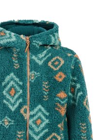 Felpa con cappuccio in pile color teal, caratterizzata da un motivo a diamante in tono beige e blu chiaro. Presenta una zip completa e un cappuccio foderato. Tessuto morbido e testurizzato.