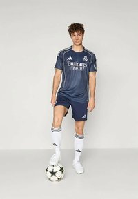 adidas Performance REAL MADRID 25/26 AWAY SHORTS - Equipación de clubes - legend ink
