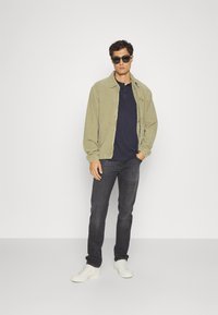 LTB HOLLYWOOD - Tiesaus kirpimo džinsai - adoni wash