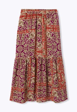 Jupe longue à étages avec taille élastique, présentant des motifs floraux et géométriques complexes en rouge, violet et beige sur un tissu léger.