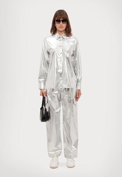 MCM METALLIC PANTS  - Cargo trousers - silver