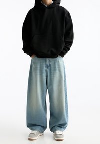 PULL&BEAR Jersey con capucha - black