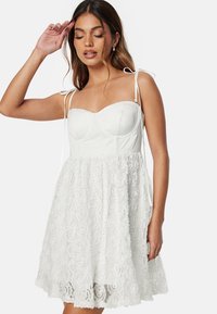 FLORAL STRAP SHORT DRESS - Galajurk - white