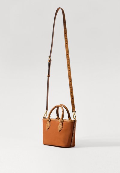 MCM AREN SHOPPER - Rokassoma - cognac