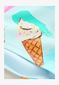 Neizvēlēts, pink/blue ice cream