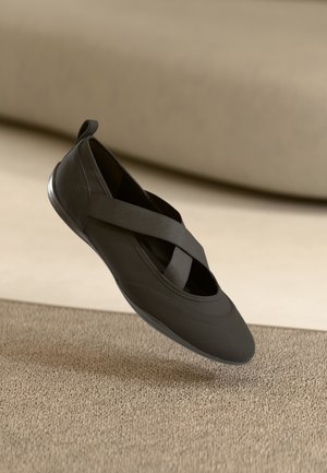 Bailarinas con hebilla - black