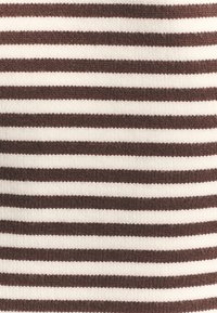 ST MRLO VACATION - Apdrukāts T-krekls - chocolate stripe