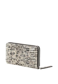 Zippered wallet in textured faux leather with a black and white animal print. Features a wrist strap and silver-tone hardware.