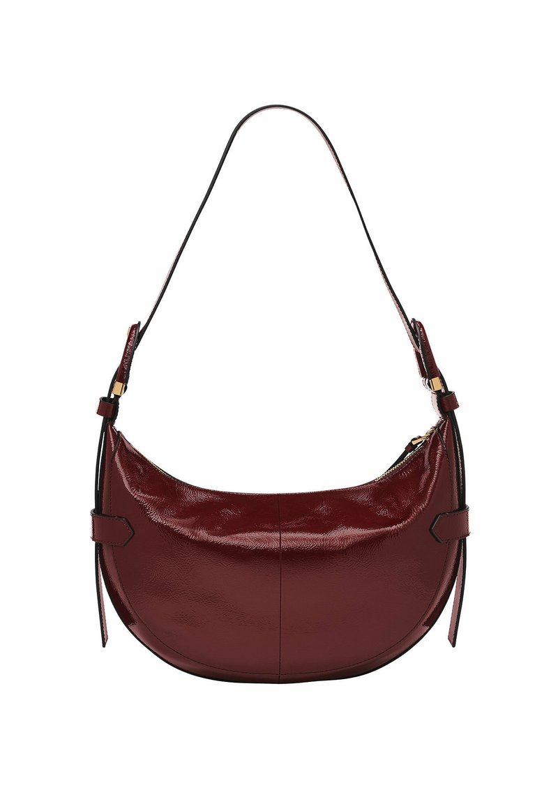Bordeauxfarbene Ledertaschen mit abgerundeter Form, glatter glänzender Oberfläche, akzentuiert durch schwarze Riemen und goldfarbene Hardwaredetails.