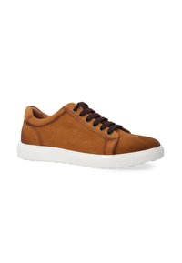 Tansuede-Sneakers mit weißen Gummisohlen, ausgestattet mit perforierten Seitenpaneelen und dunkelbraunen Schnürsenkeln für einen sicheren Sitz.