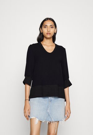 Long sleeved top - black