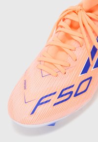 adidas Performance F50 LEAGUE FG/MG - Scarpe da calcio per terreni duri - beam orange/lucid blue/ftwr white