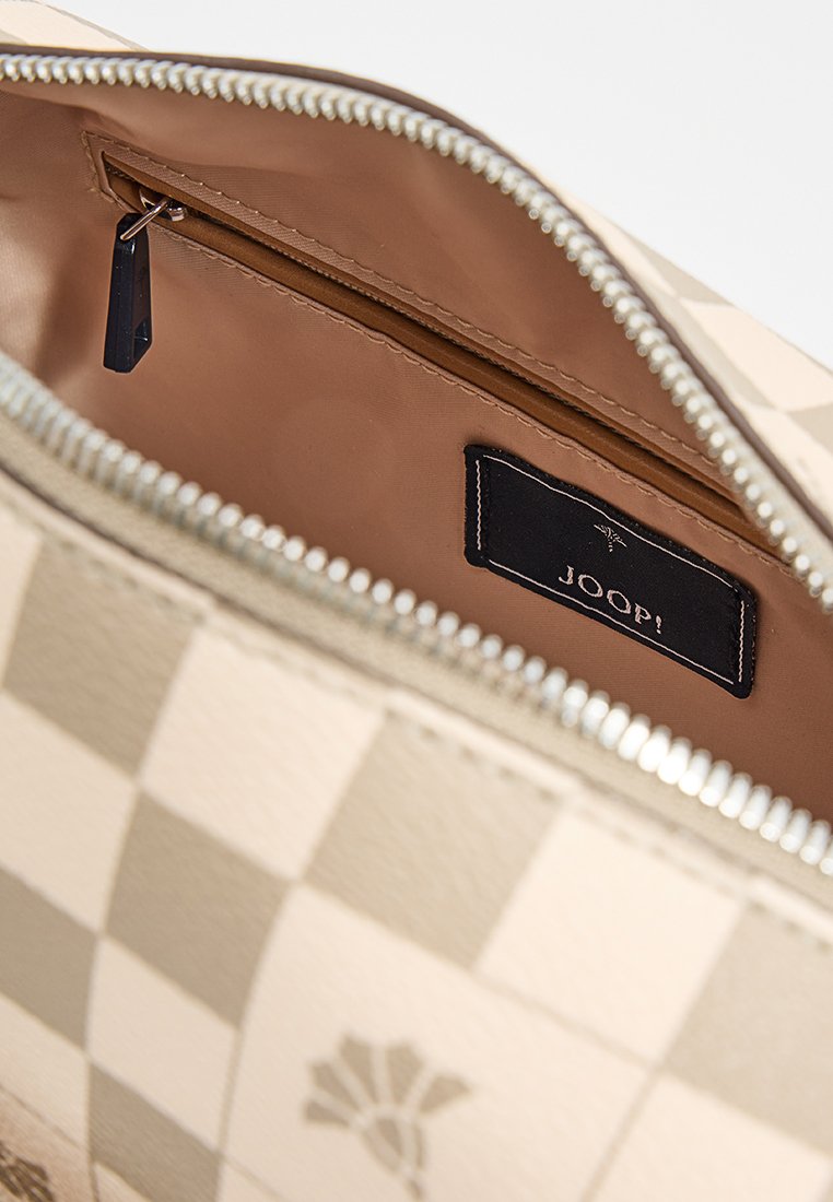 Beige Stoffbeutel mit kariertem Muster, mit Reißverschluss und glatter Innenausstattung. Verfügt über ein kleines schwarzes Markenlabel innen.