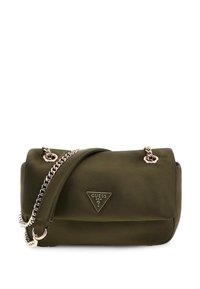 Borsa a tracolla in satin verde oliva con dettagli in catena argentata, logo triangolare e design con patta ripiegabile. Presenta una sola tracolla.
