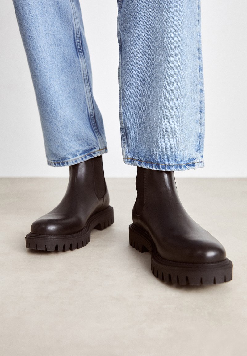 casual chelsea boots tommy hilfiger