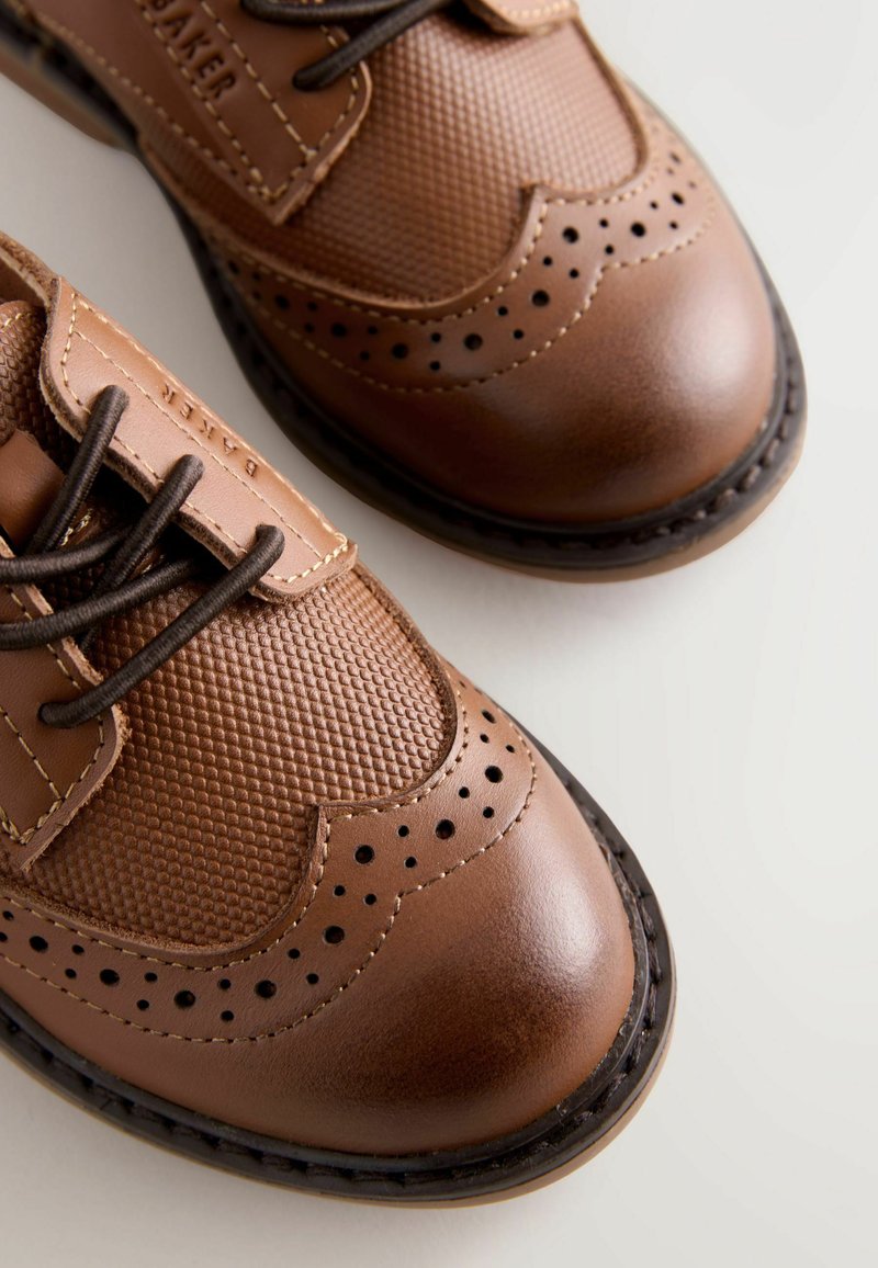 Baker by Ted Baker REGULAR FIT - SMART BROGUES - Lace-ups - tan brown/brown - Zalando Baker by Ted Baker REGULAR FIT - SMART BROGUES - Lace-ups - tan brown/brown - Zalando