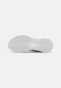 adidas Performance DURAMO 10 - Zapatillas running asfalto - footwear white/core black/dash grey
