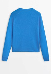 Maglione blu lavorato a maglia con scollatura rotonda, maniche lunghe a raglan e orlo a coste. Tessuto morbido, che presenta un colore soltanto senza motivi.