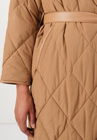 TWINSET OVERCOAT - Žieminis paltas - camel