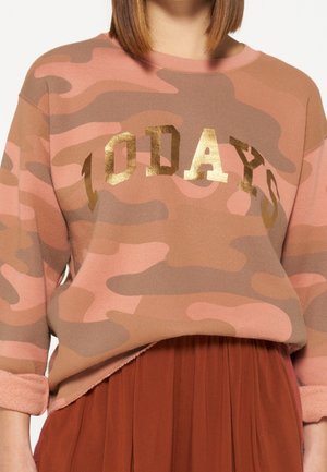 Sweater - brown