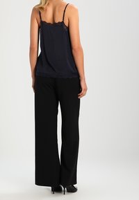 VILA Top - dark blue