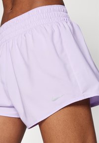 Nike Performance ONE 3IN - Sportiniai šortai - lilac bloom/reflective silver